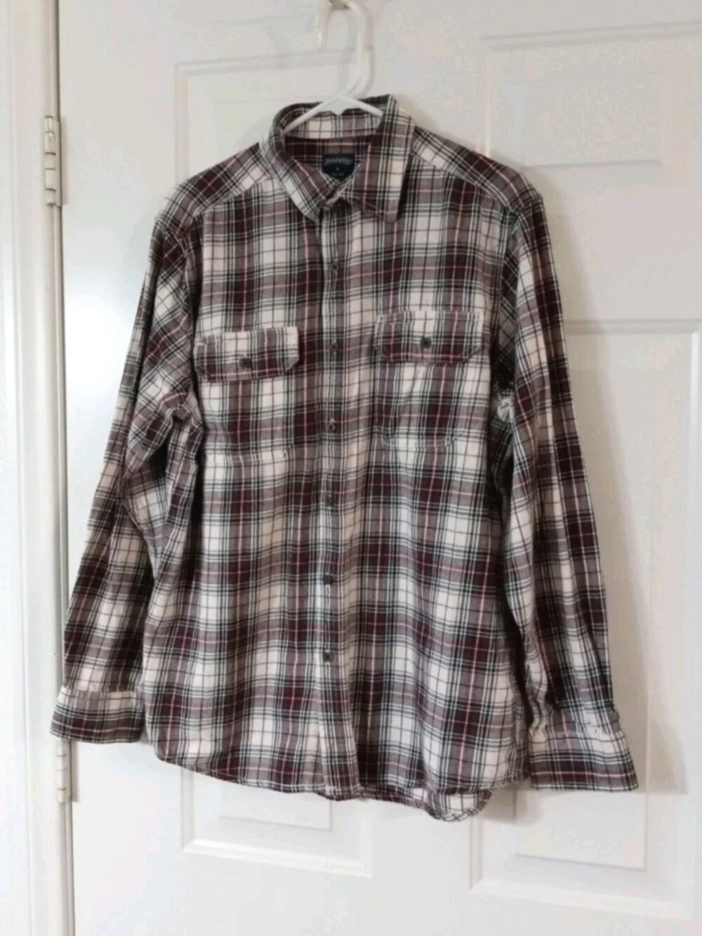 Faded Glory Mens Medium 38-40 Burgundy, Gray Plaid Flannel Button Up Shirt